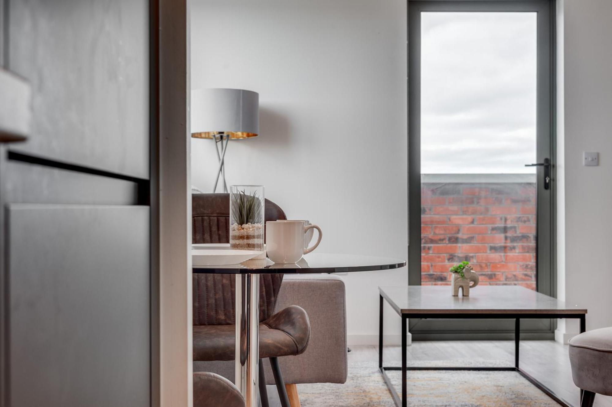 Huge Long Stay Savings! City View Balcony Penthouse Ливерпуль Экстерьер фото